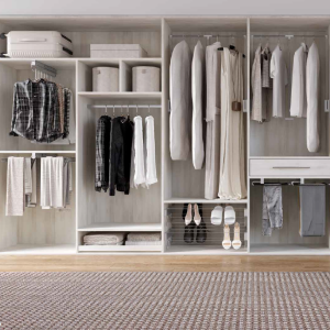 Serie VESTIDOR – Melamina Arce, Herraje Cromo, Tirador Barra Acero